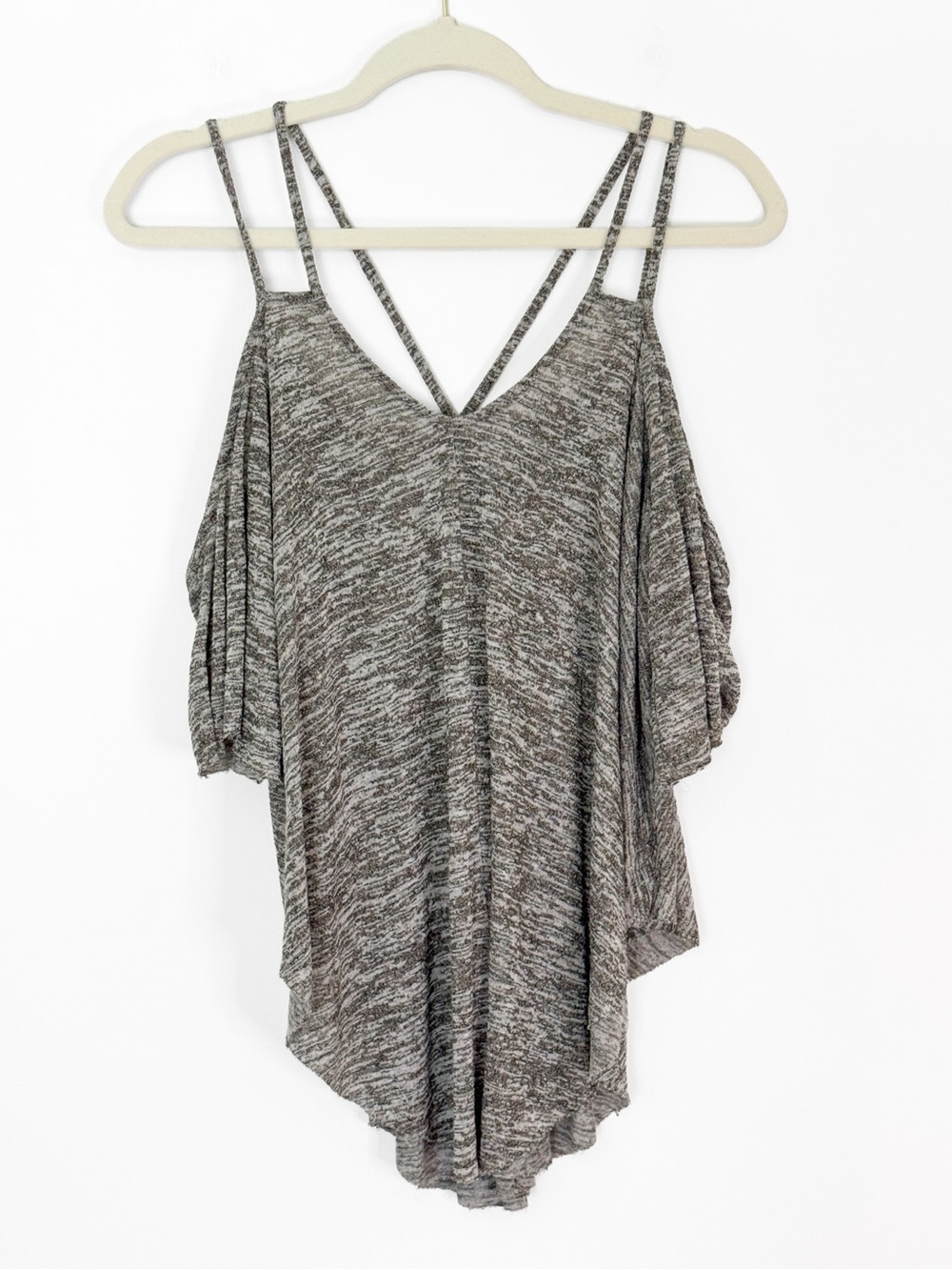 The Hanger Gray Cold Shoulder Strappy Marled Knit Top - Size Small